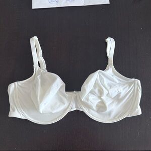 Bras Gilligan o'malley 40DD unlined white adjustable straps